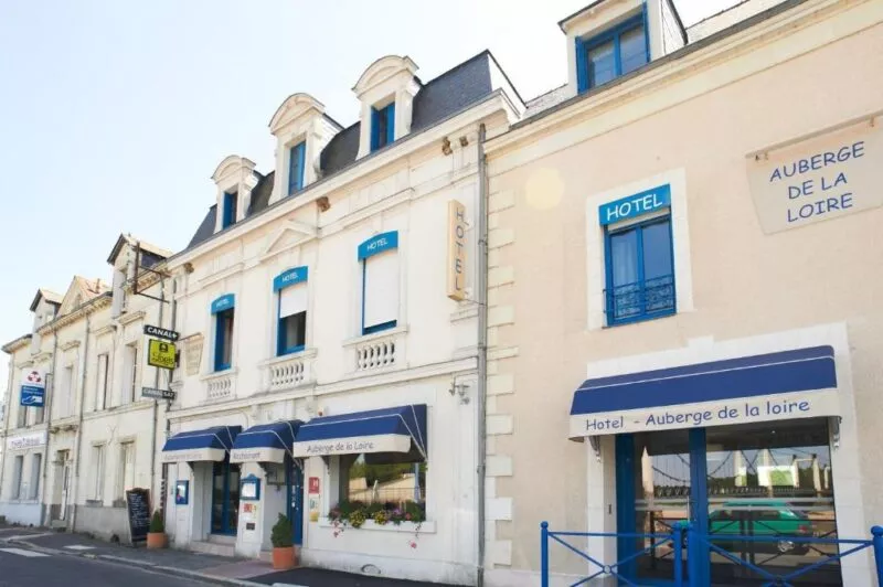 Façade de l'Auberge de la Loire